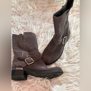Vince Camuto Suede Moto Boots Size 6 Mid Calf Harness Buckle Black/Brown